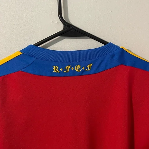 Adidas Spain Jersey - Picture 9 of 10